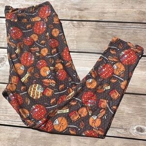 Lularoe TC2 plus size Pie leggings! These are as American as apple pie!